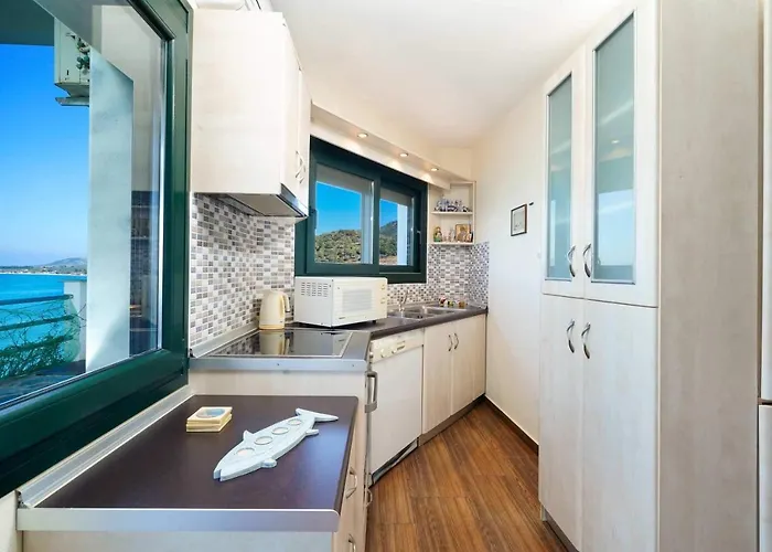 Apartment Giotas Sea View